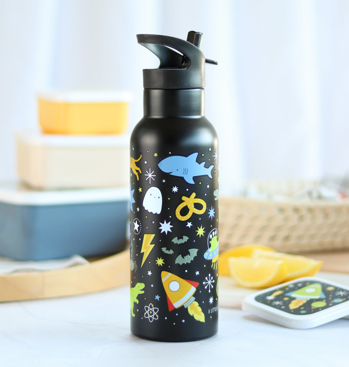 zwarte drinkfles voor kids met vrolijke print