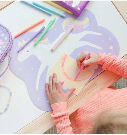 Placemat: Jumping unicorn