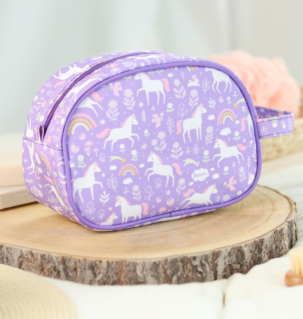 Toilettas: Unicorn Dreams